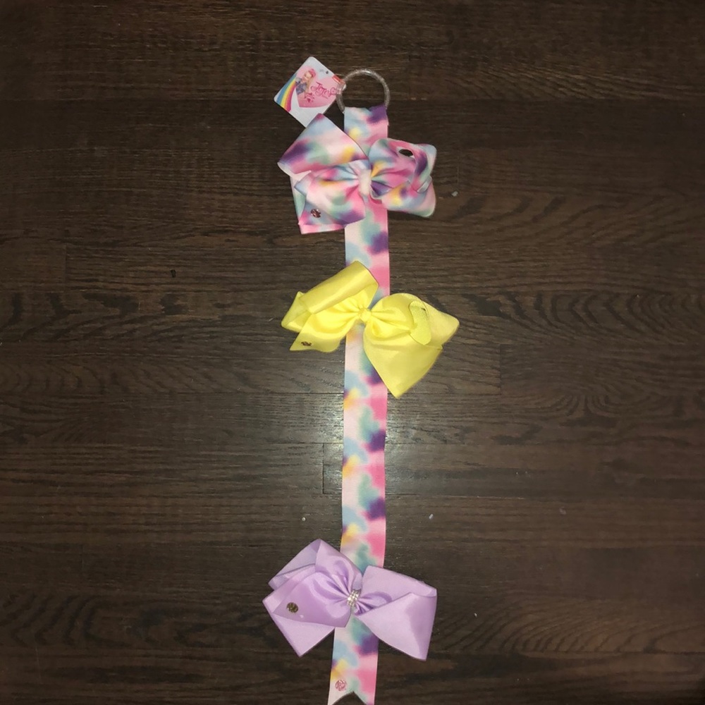 JOJO SIWA LIMITED EDITION BOWS WITH BOW HOLDER